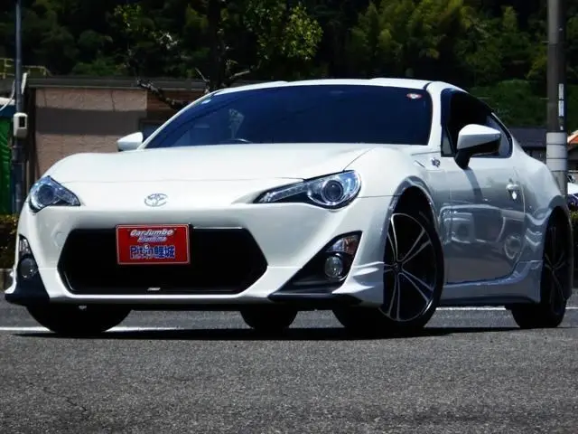 2015 Toyota 86 2.0 GT Pearl Coupe for sale, Japanese used car export - photo 1 of 9 | GULJI TRADERS