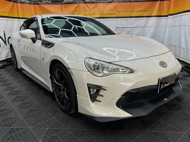 2016 Toyota 86 GT Pearl Coupe for sale, Japanese used car export - photo 1 of 6 | GULJI TRADERS
