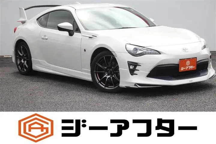2016 Toyota 86 2.0GT - photo 1 2016 Toyota 86 2.0GT White Coupe for sale, Japanese used car export - photo 1 of 30 | GULJI TRADERS