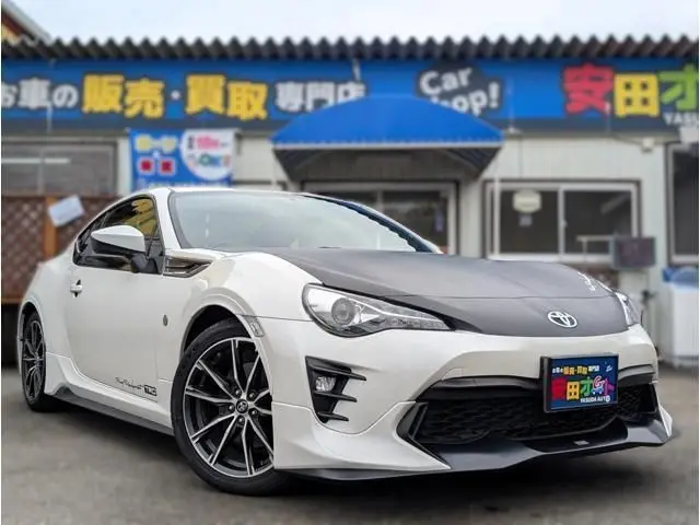 2016 Toyota 86 2.0 GT Pearl Coupe for sale, Japanese used car export - photo 1 of 9 | GULJI TRADERS