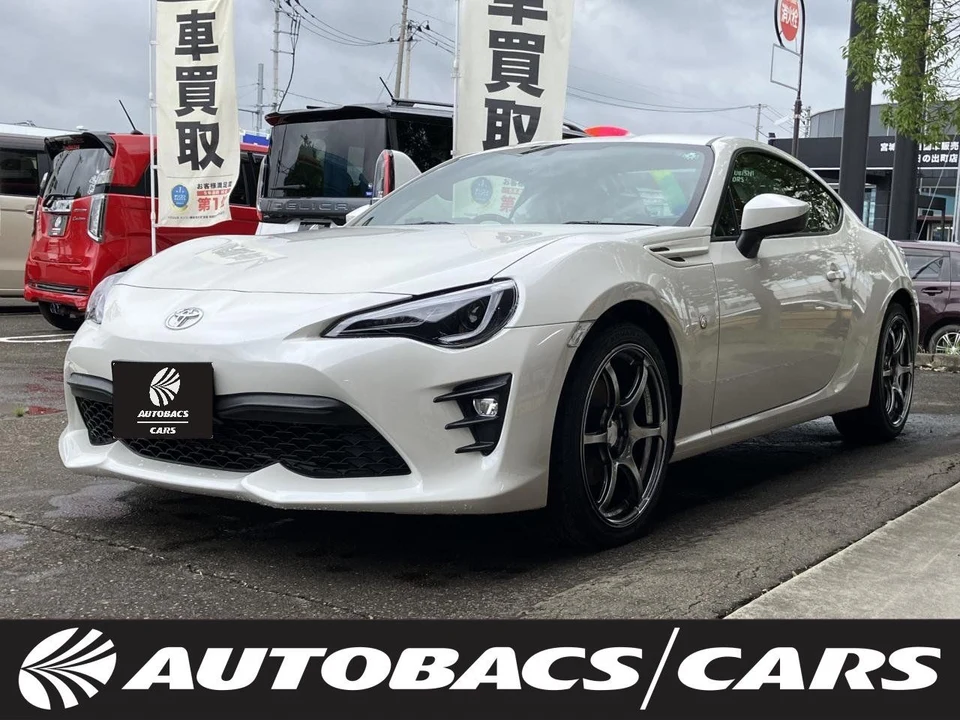 2017 Toyota 86 GT 2WD - photo 1 2017 Toyota 86 GT 2WD Coupe for sale, Japanese used car export - photo 1 of 22 | GULJI TRADERS