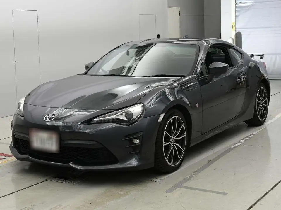 2017 Toyota 86 GT Limited Gray Coupe for sale, Japanese used car export - photo 1 of 12 | GULJI TRADERS