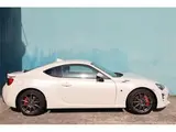 2017 Toyota 86 2.0GT Limited Hyper Performance Package Pearl Coupe for sale, Japanese used car export - photo 4 of 24 | GULJI TRADERS