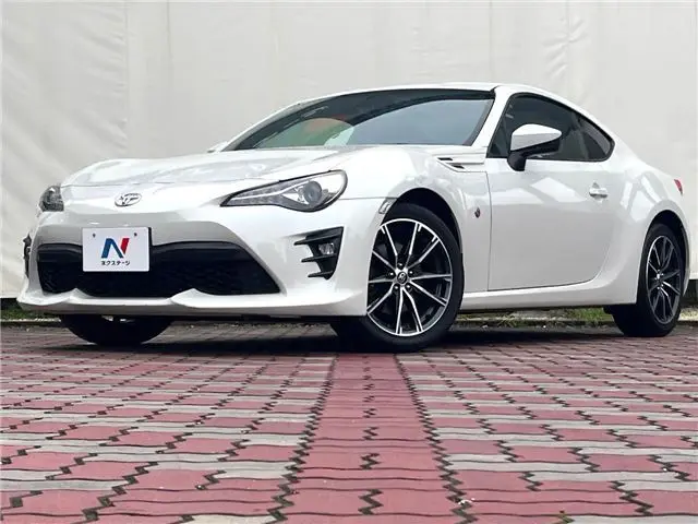 2018 Toyota 86 GT - photo 1 2018 Toyota 86 GT Pearl Coupe for sale, Japanese used car export - photo 1 of 30 | GULJI TRADERS