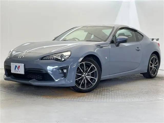 2018 Toyota 86 GT Limited Gray Coupe for sale, Japanese used car export - photo 1 of 30 | GULJI TRADERS