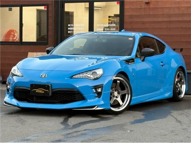 2018 Toyota 86 Coupe for sale, Japanese used car export - photo 1 of 46 | GULJI TRADERS