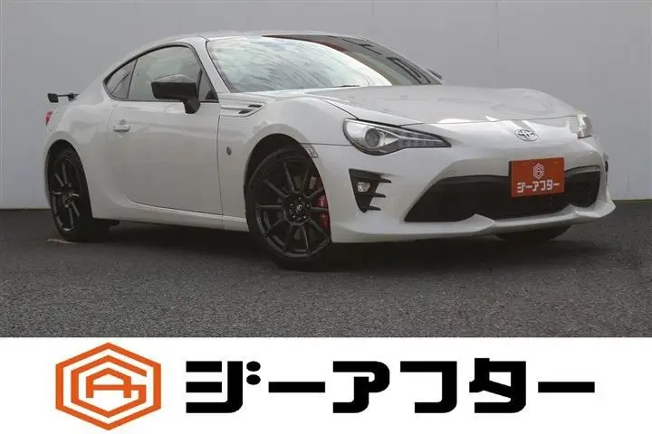 2018 Toyota 86 2.0GT Limited BLpkg - photo 1 2018 Toyota 86 2.0GT Limited BLpkg White Coupe for sale, Japanese used car export - photo 1 of 30 | GULJI TRADERS