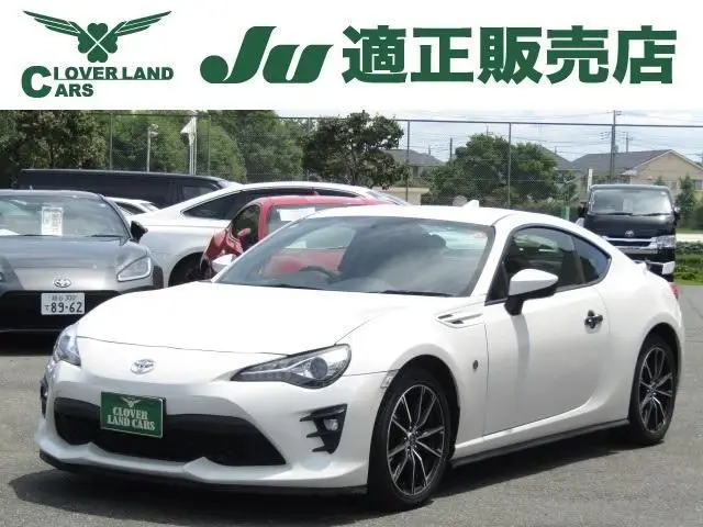 2018 Toyota 86 2.0 GT Limited - photo 1 2018 Toyota 86 2.0 GT Limited White Coupe for sale, Japanese used car export - photo 1 of 8 | GULJI TRADERS