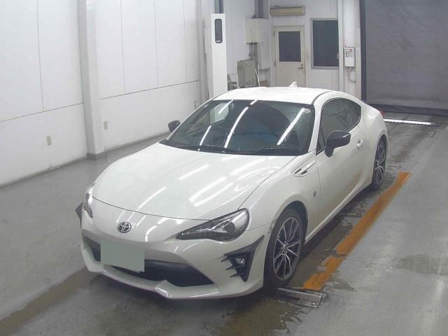 2018 Toyota 86 GT - photo 1 2018 Toyota 86 GT Coupe for sale, Japanese used car export - photo 1 of 5 | GULJI TRADERS