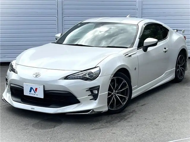2019 Toyota 86 GT Limited Pearl Coupe for sale, Japanese used car export - photo 1 of 30 | GULJI TRADERS