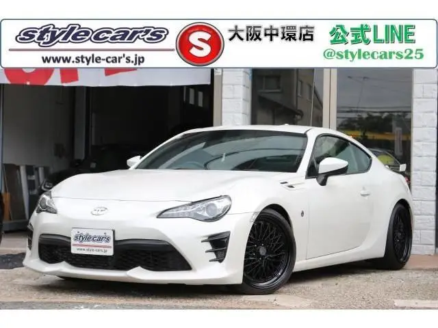 2020 Toyota 86 GT Limited White Coupe for sale, Japanese used car export | GULJI TRADERS