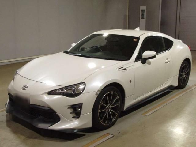 2020 Toyota 86 GT - photo 1 2020 Toyota 86 GT Coupe for sale, Japanese used car export - photo 1 of 9 | GULJI TRADERS