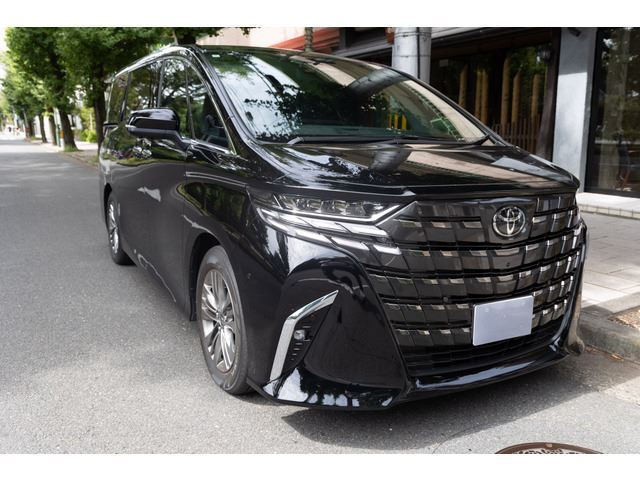 2024 Toyota Alphard Z - photo 1 2024 Toyota Alphard Z Van for sale, Japanese used car export - photo 1 of 15 | GULJI TRADERS