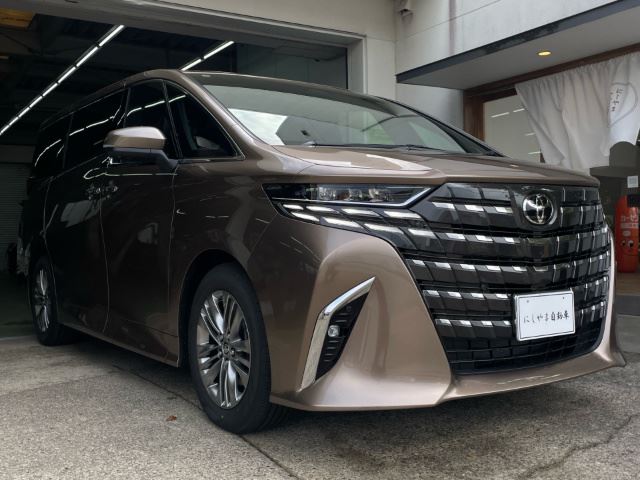 2025 Toyota Alphard - photo 1 2025 Toyota Alphard Van for sale, Japanese used car export - photo 1 of 57 | GULJI TRADERS