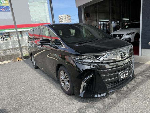 2025 Toyota Alphard Z - photo 1 2025 Toyota Alphard Z Van for sale, Japanese used car export - photo 1 of 29 | GULJI TRADERS