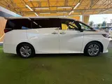2025 Toyota Alphard △Z 7-seater Pearl Van for sale, Japanese used car export - photo 17 of 20 | GULJI TRADERS