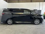 2025 Toyota Alphard 2.5 Z 7 people 4WD Black Van for sale, Japanese used car export - photo 7 of 30 | GULJI TRADERS