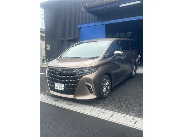 2026 Toyota Alphard Z - photo 1 2026 Toyota Alphard Z Other Van for sale, Japanese used car export - photo 1 of 16 | GULJI TRADERS