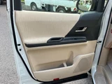 2012 Toyota Alphard Hybrid Van for sale, Japanese used car export - photo 23 of 50 | GULJI TRADERS