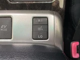 2014 Toyota Alphard Hybrid SR 4WD Van for sale, Japanese used car export - photo 13 of 24 | GULJI TRADERS
