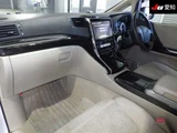 2014 Toyota Alphard Hybrid Hybrid )G 4WD Van for sale, Japanese used car export - photo 3 of 9 | GULJI TRADERS