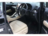 2017 Toyota Alphard Hybrid Hybrid 2.5 G E-Four 4WD Van for sale, Japanese used car export - photo 31 of 72 | GULJI TRADERS