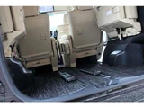 2017 Toyota Alphard Hybrid Hybrid 2.5 G E-Four 4WD Van for sale, Japanese used car export - photo 61 of 72 | GULJI TRADERS
