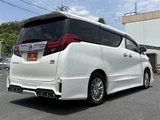 2017 Toyota Alphard Hybrid 2.5 SR 4WD Van for sale, Japanese used car export - photo 24 of 30 | GULJI TRADERS