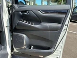 2018 Toyota Alphard Hybrid Hybrid 2.5 SR E-Four 4WD Van for sale, Japanese used car export - photo 22 of 57 | GULJI TRADERS