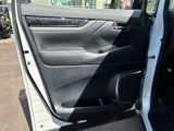 2018 Toyota Alphard Hybrid Hybrid 2.5 SR E-Four 4WD Van for sale, Japanese used car export - photo 23 of 57 | GULJI TRADERS