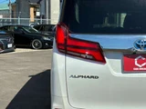 2018 Toyota Alphard Hybrid Hybrid 2.5 SR E-Four 4WD Van for sale, Japanese used car export - photo 34 of 57 | GULJI TRADERS