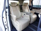 2018 Toyota Alphard Hybrid Hybrid 2.5 G E-Four 4WD Van for sale, Japanese used car export - photo 48 of 79 | GULJI TRADERS