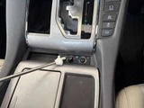 2018 Toyota Alphard Hybrid Hybrid 2.5 Lounge S E-Four 4WD Van for sale, Japanese used car export - photo 42 of 68 | GULJI TRADERS