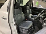 2019 Toyota Alphard Hybrid Hybrid 2.5 SR E-Four 4WD Van for sale, Japanese used car export - photo 6 of 56 | GULJI TRADERS