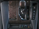 2019 Toyota Alphard Hybrid Lounge Lounge Van for sale, Japanese used car export - photo 21 of 80 | GULJI TRADERS