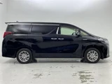 2019 Toyota Alphard Hybrid G 4WD Van for sale, Japanese used car export - photo 21 of 23 | GULJI TRADERS
