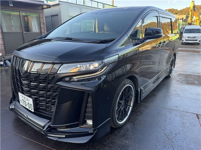 2020 Toyota Alphard Hybrid 4WD Van for sale, Japanese used car export - photo 1 of 46 | GULJI TRADERS