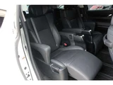 2020 Toyota Alphard Hybrid Hybrid 2.5 SR E-Four 4WD Van for sale, Japanese used car export - photo 3 of 72 | GULJI TRADERS