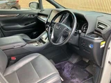 2020 Toyota Alphard Hybrid Hybrid 2.5 Lounge S E-Four 4WD Van for sale, Japanese used car export - photo 39 of 80 | GULJI TRADERS