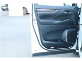 2020 Toyota Alphard Hybrid Lounge Van for sale, Japanese used car export - photo 24 of 69 | GULJI TRADERS