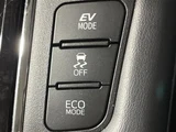2020 Toyota Alphard Hybrid SR 4WD Van for sale, Japanese used car export - photo 16 of 24 | GULJI TRADERS