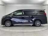 2020 Toyota Alphard Hybrid Lounge S 4WD Van for sale, Japanese used car export - photo 22 of 24 | GULJI TRADERS