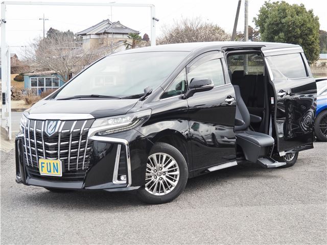 2021 Toyota Alphard Hybrid SR Van for sale, Japanese used car export - photo 1 of 61 | GULJI TRADERS