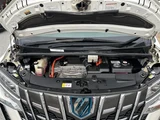 2021 Toyota Alphard Hybrid Lounge S 4WD Van for sale, Japanese used car export - photo 2 of 24 | GULJI TRADERS