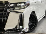 2021 Toyota Alphard Hybrid Hybrid 2.5 Lounge S E-Four Van for sale, Japanese used car export - photo 6 of 10 | GULJI TRADERS