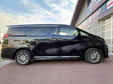 2022 Toyota Alphard Hybrid Hybrid 2.5 SR E-Four 4WD Van for sale, Japanese used car export - photo 3 of 7 | GULJI TRADERS
