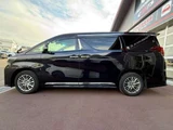 2022 Toyota Alphard Hybrid Hybrid 2.5 SR E-Four 4WD Van for sale, Japanese used car export - photo 5 of 7 | GULJI TRADERS