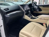 2022 Toyota Alphard Hybrid Hybrid 2.5 Lounge S E-Four 4WD Van for sale, Japanese used car export - photo 45 of 79 | GULJI TRADERS