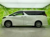 2022 Toyota Alphard Hybrid 4WD Hybrid Van for sale, Japanese used car export - photo 2 of 9 | GULJI TRADERS
