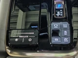 2023 Toyota Alphard Hybrid Lounge Van for sale, Japanese used car export - photo 36 of 50 | GULJI TRADERS
